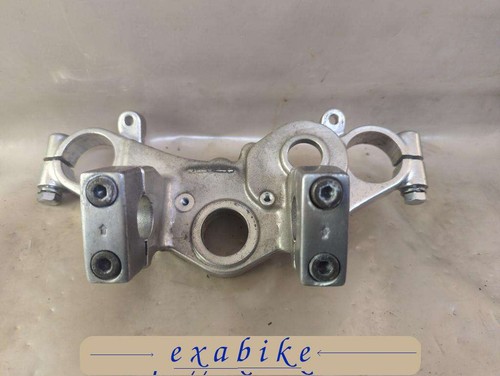 Fourche superieur pour - de,