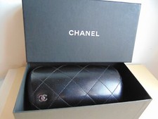 Etui à lunettes Chanel noir