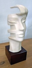 Sculpture moderne femme