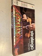 Vintage Stratego Board Game 1975   New Condition Milton Bradley Complete