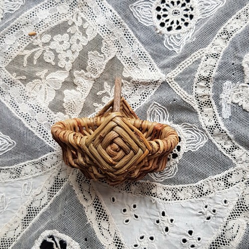 Petit panier osier pour - en,