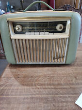 radio TELEFUNKEN  BAJAZZO  8 A LAMPES  avec la fm   de 1958