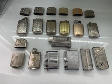 lot de 12 anciens briquets à