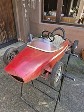 Voiture à pédales vintage F1