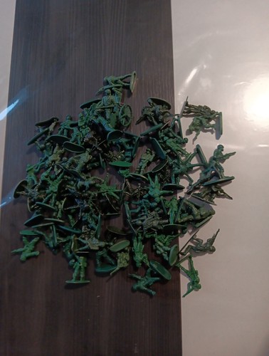 Lot petits soldats - lot,