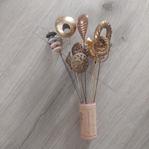 Lot epingles chapeau - epingles,