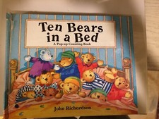 Ten Bears in a Bed: A Pop-Up Counting Book by Richardson John