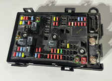 2010-2012 Chevrolet Chevy Express Van Engine Fuse Relay Box 20902963 OEM