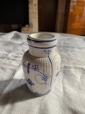 Ancien et ravissant POT à