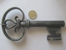 GROSSE  CLE  ANCIENNE  EN FER