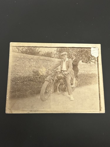 Photo moto ancienne - moto,