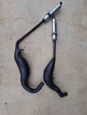 Paire de pot d'échappement