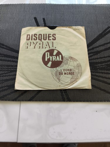 Tours test pressing puppet - tours,