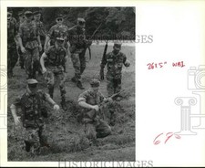 1989 Press Photo U.S. Marine Aircraft Group 46 March in Belle Chasse, Louisiana