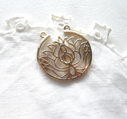 Pendentif fleur lotus - fleur,