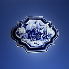 Villeroy & Boch Belgian blue and white decorative plate, blacksmith scene