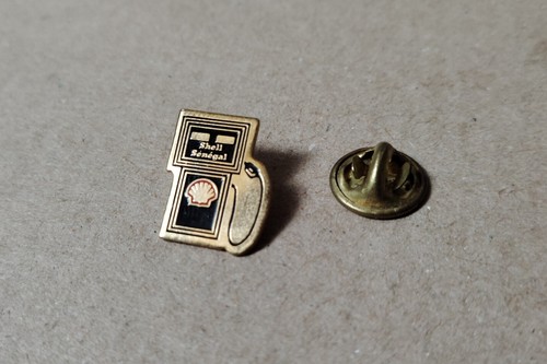 Pin pétrole pompe - /,