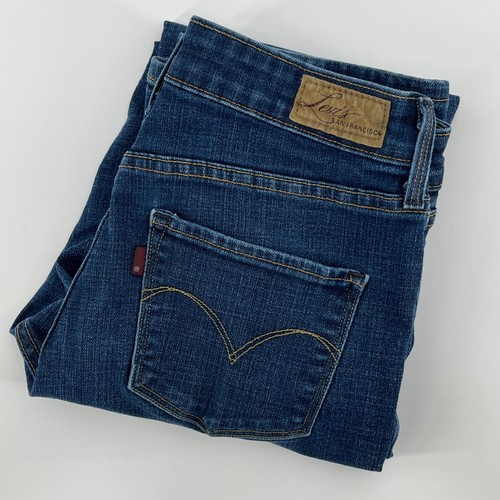 Levis demi curve - curve, rise