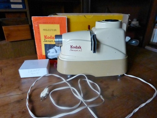 Ancien projecteur diapositive - projecteur,