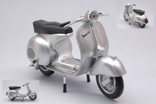 Vespone Vespa 150 GS 1956 Argent 1:12 Model 57863 New Ray