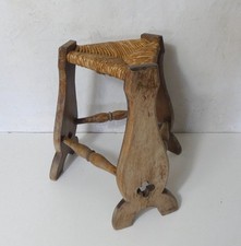 ancien tabouret tripode en