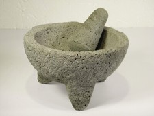 Mortier  en pierre volcanique