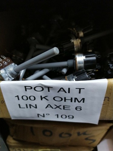 Potentiomètre pot 100 ohm - 100,