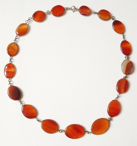 Collier avec des agates