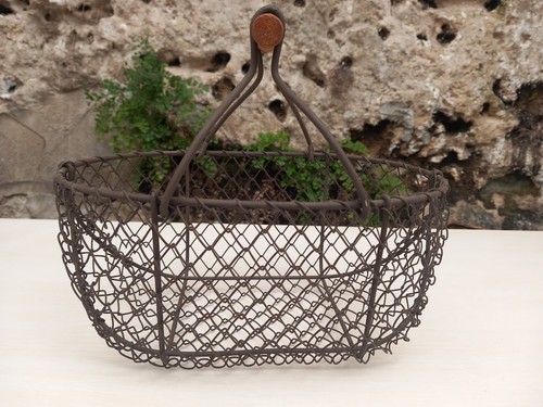 Joli panier oeufs métal - à,
