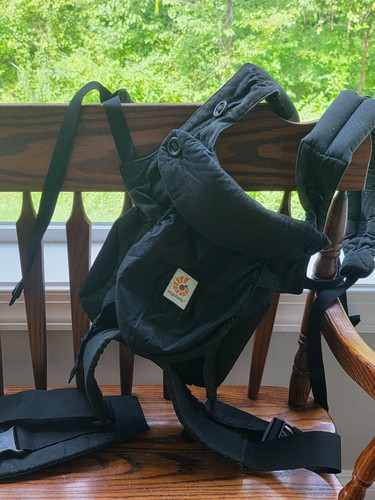 Black ergo baby carrier