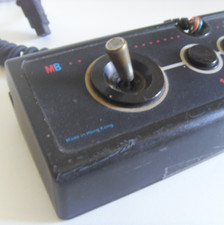 A REVISER manette Vectrex