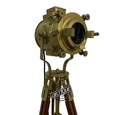 Lampadaire de projecteur de