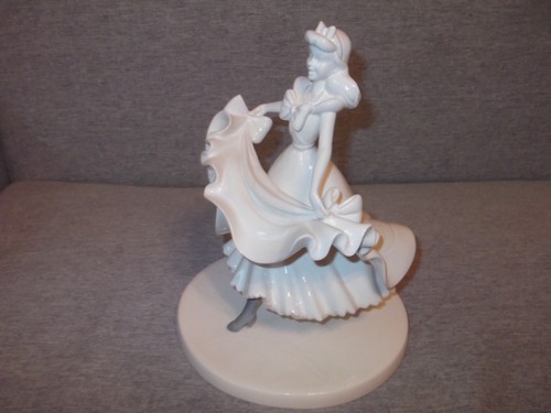 Wdcc disney cinderella isn - wdcc,