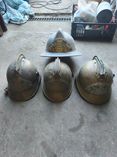 Lot casque pompier français - casque,