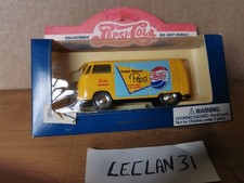 VW combi  T 1 Volkswagen pepsi 1/43 marque LLEDO neuf en boite England