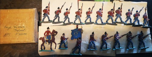 Petits soldats plomb étain - petits,