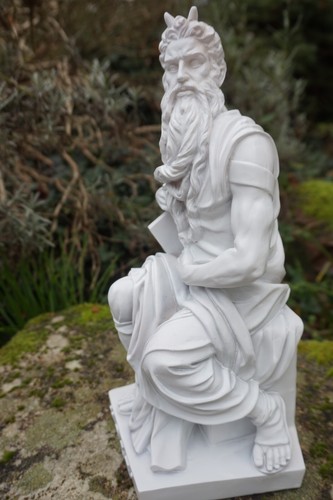 6664 figurine statuette - b,