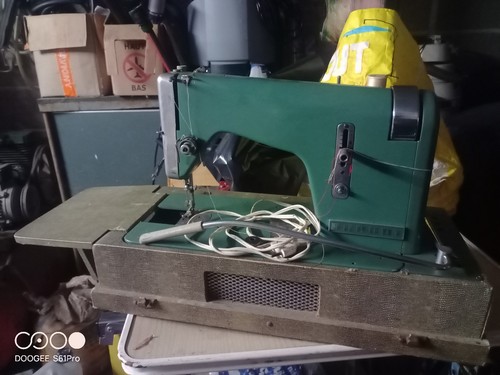 Machine coudre ancienne - machine,