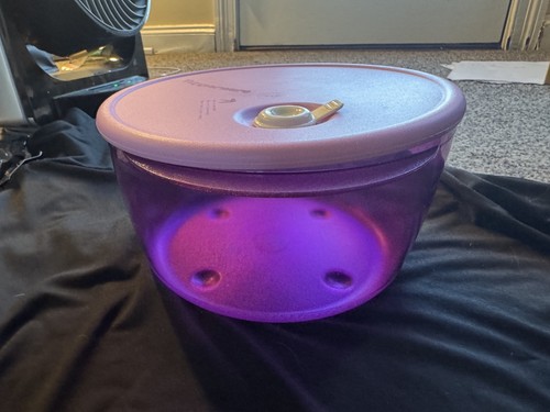 Tupperware vent serve - tupperware, n