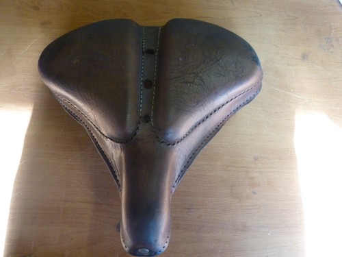 Ancien vélo selle - , cuir