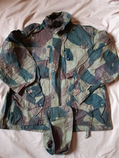 Veste de saut camouflée