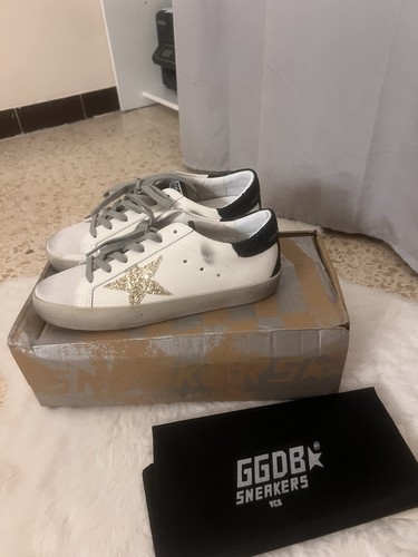 Golden goose - golden,