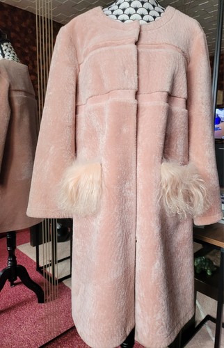 Manteau façon peau lainée