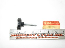 SUZUKI 76 77 GT500 TITAN NOS OEM LEFT SIDE COVER KNOB 47230-01002 GT 500 jh