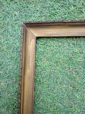 ANCIEN CADRE EN BOIS DORE 66,5
