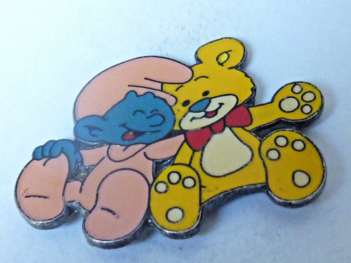 Pin badge corner - badge,