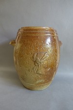 Saloir ancien en grès au sel à panse décorée de deux portraits féminins