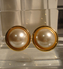 MABE' CLIP-ON PEARL EARRINGS, SIGNED "NAPIER", VINTAGE!