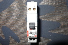 CONTACTEUR 20AMPERE JOUR/ NUIT CHAUFFE EAU 20A 220V LEGRAND  0/auto/1