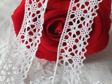 Dentelle vintage blanc blanche